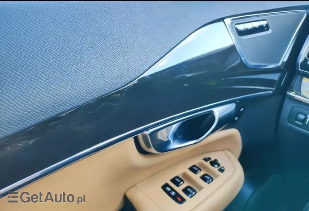 VOLVO XC 90 T6 AWD Geartronic Momentum