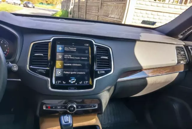 VOLVO XC 90 T6 AWD Geartronic Momentum