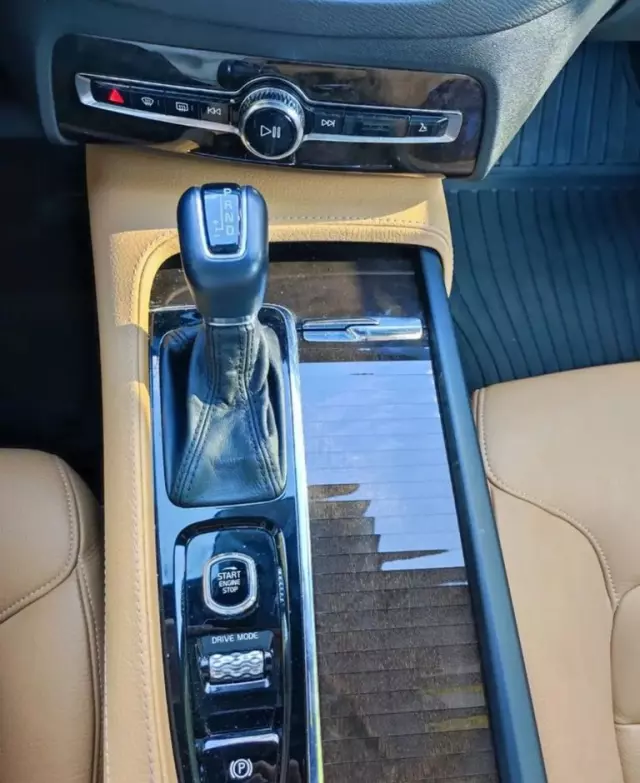 VOLVO XC 90 T6 AWD Geartronic Momentum