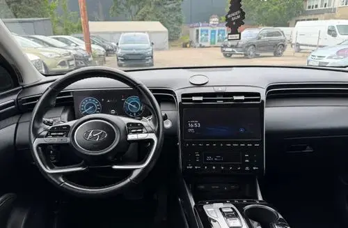HYUNDAI Tucson 