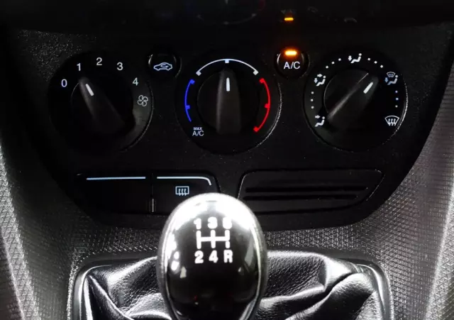 FORD Tourneo Connect 1.5 TDCi Trend