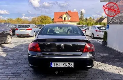 PEUGEOT 407 