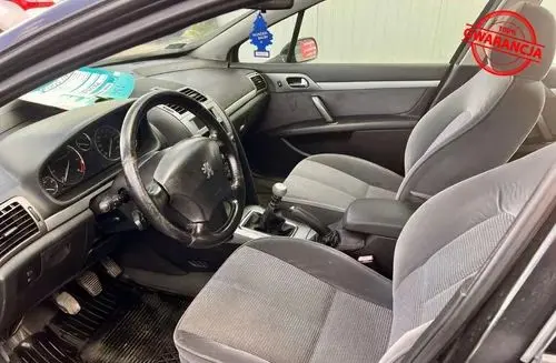 PEUGEOT 407 