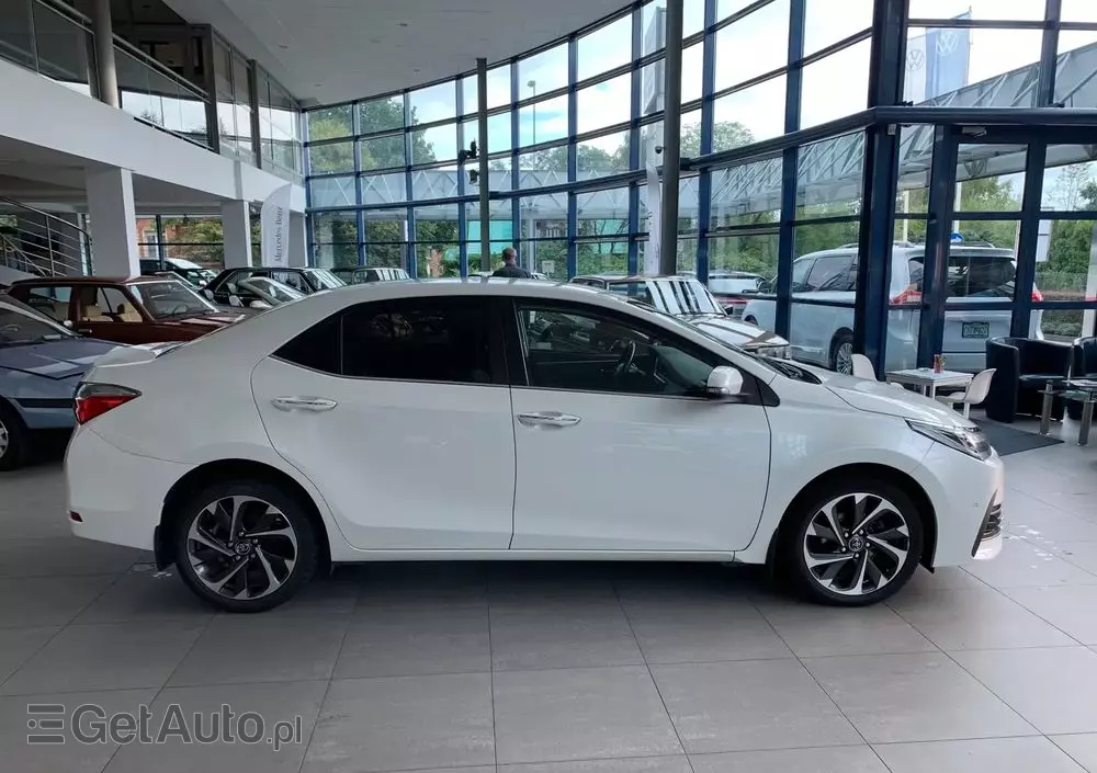 TOYOTA Corolla 1.6 Prestige