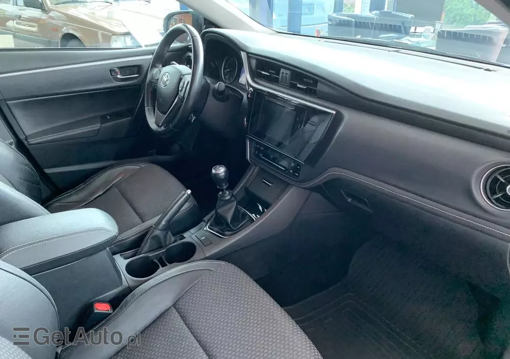 TOYOTA Corolla 1.6 Prestige