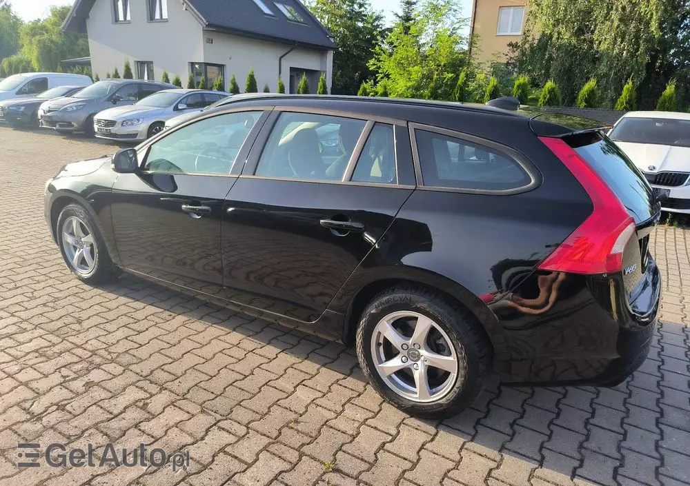 VOLVO V60 D2 Drive-E Dynamic Edition (Kinetic)
