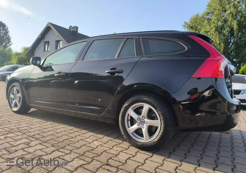 VOLVO V60 D2 Drive-E Dynamic Edition (Kinetic)