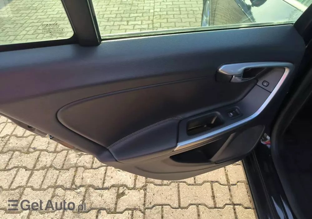 VOLVO V60 D2 Drive-E Dynamic Edition (Kinetic)