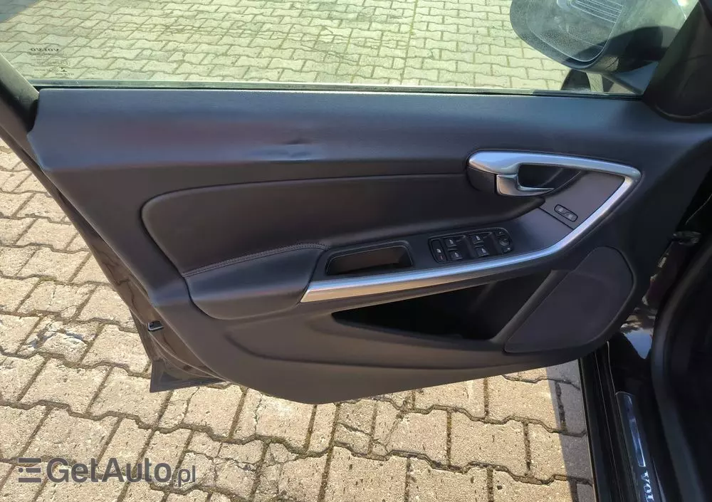 VOLVO V60 D2 Drive-E Dynamic Edition (Kinetic)