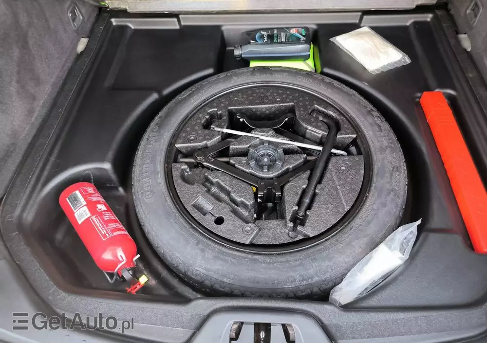 VOLVO V60 D2 Drive-E Dynamic Edition (Kinetic)