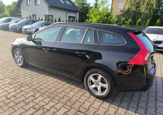 VOLVO V60 D2 Drive-E Dynamic Edition (Kinetic)