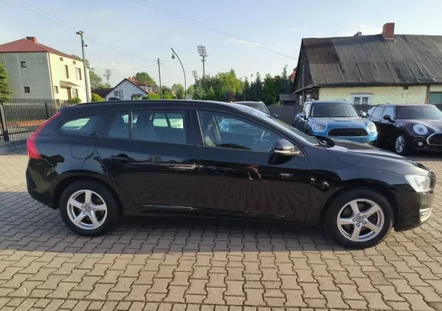 VOLVO V60 D2 Drive-E Dynamic Edition (Kinetic)