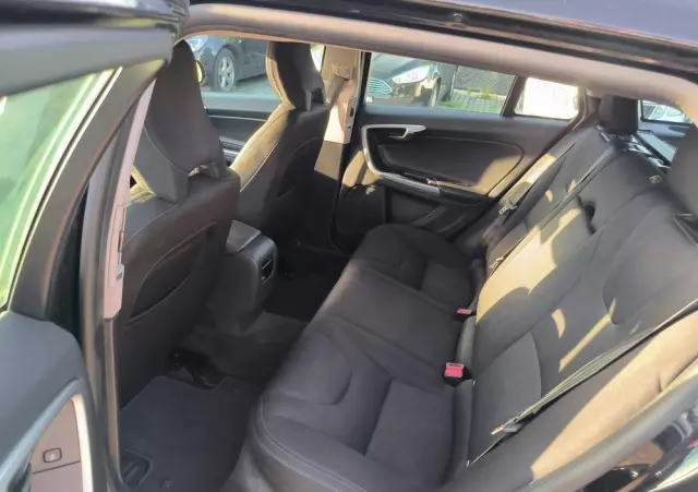 VOLVO V60 D2 Drive-E Dynamic Edition (Kinetic)