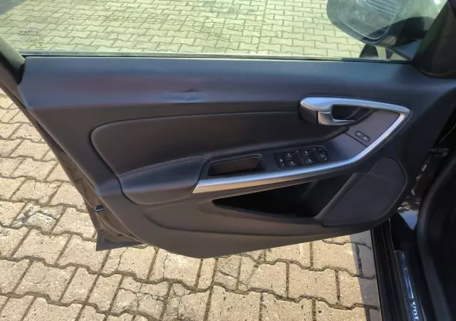 VOLVO V60 D2 Drive-E Dynamic Edition (Kinetic)