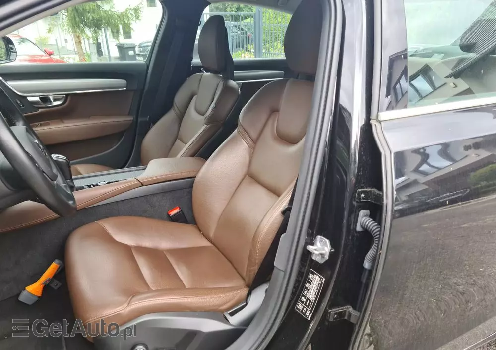 VOLVO S90 D3 Momentum