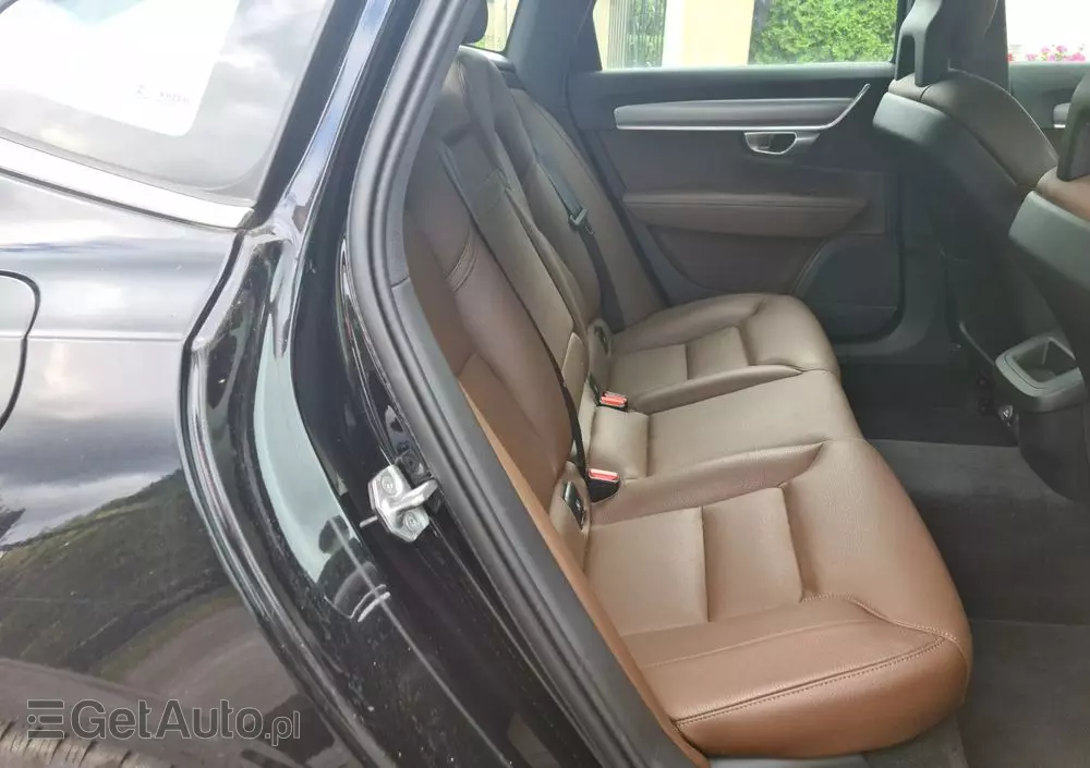 VOLVO S90 D3 Momentum