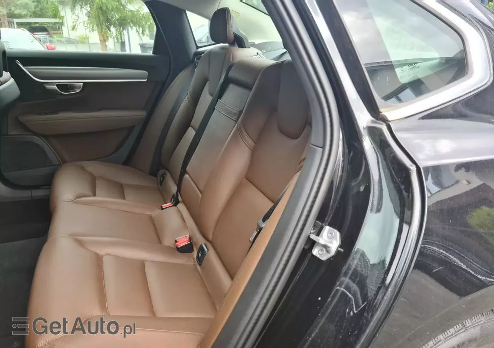 VOLVO S90 D3 Momentum