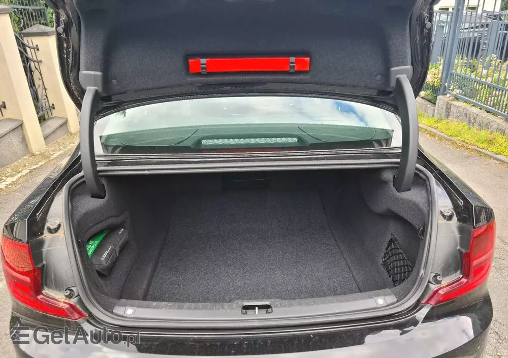 VOLVO S90 D3 Momentum