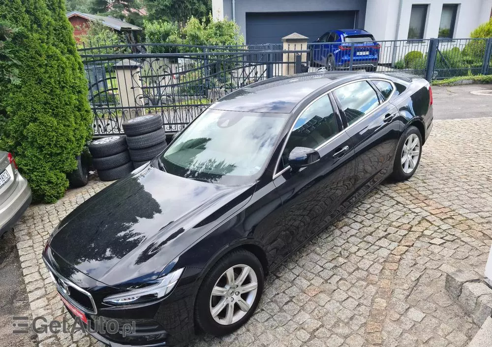 VOLVO S90 D3 Momentum