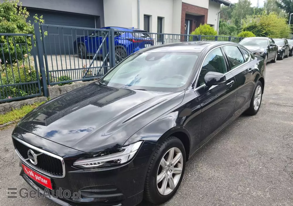 VOLVO S90 D3 Momentum