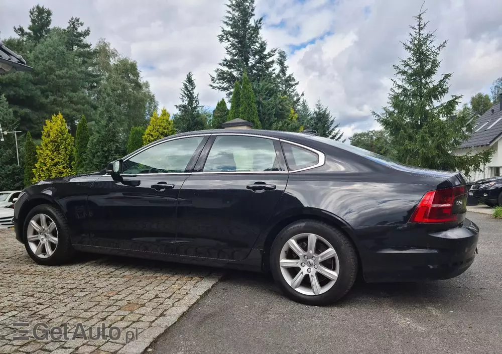 VOLVO S90 D3 Momentum