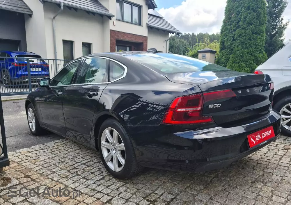 VOLVO S90 D3 Momentum