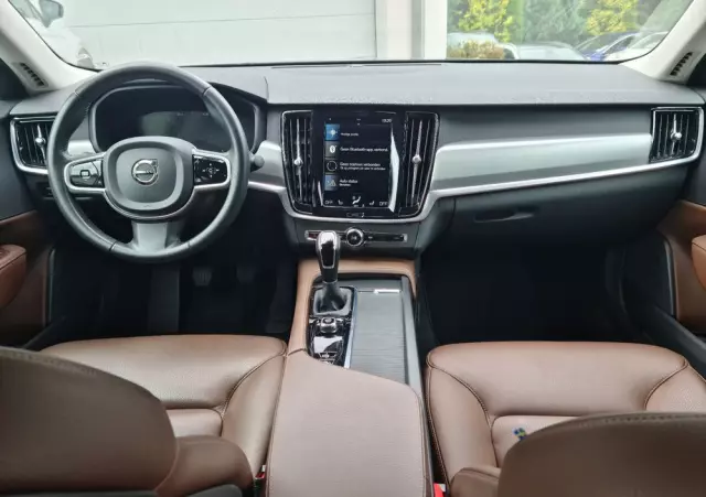 VOLVO S90 D3 Momentum