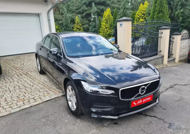 VOLVO S90 D3 Momentum