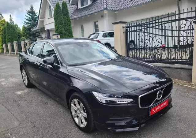 VOLVO S90 D3 Momentum