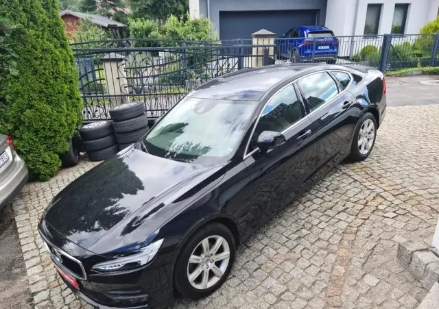 VOLVO S90 D3 Momentum