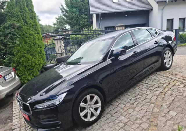 VOLVO S90 D3 Momentum