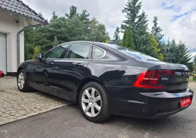 VOLVO S90 D3 Momentum