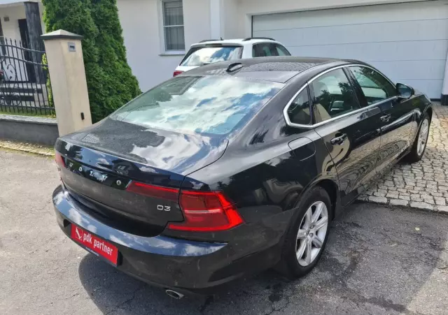 VOLVO S90 D3 Momentum