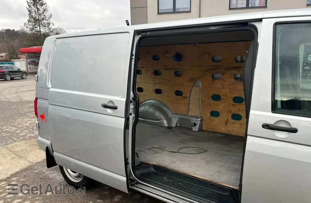 VOLKSWAGEN TRANSPORTER 