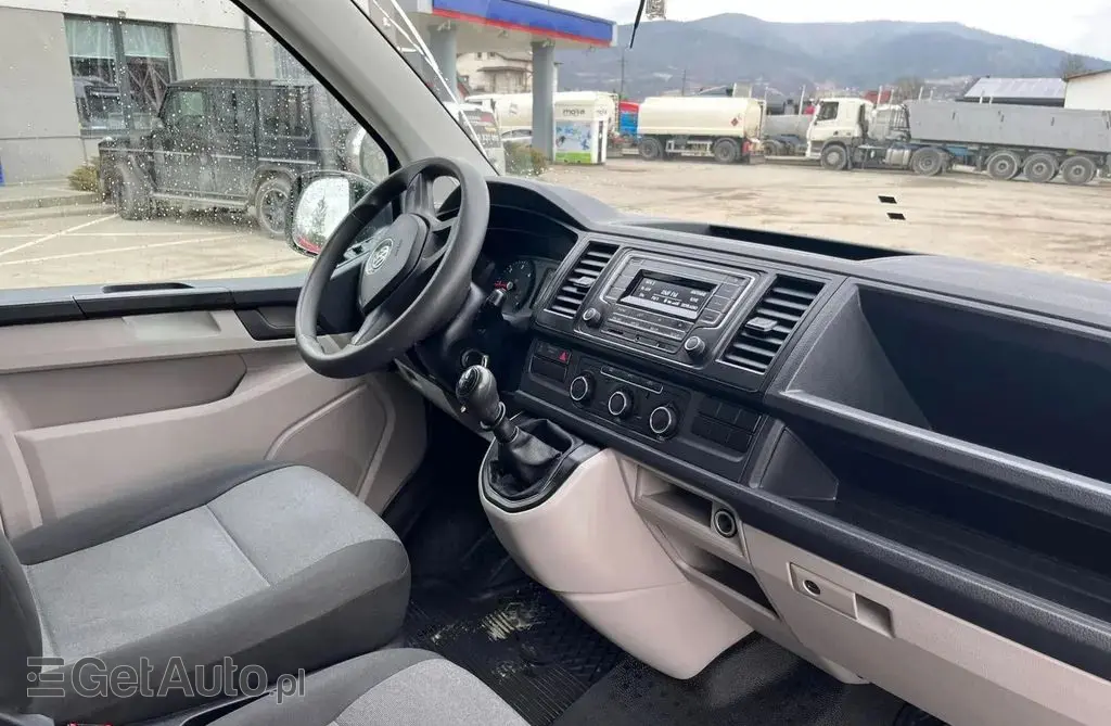 VOLKSWAGEN TRANSPORTER 