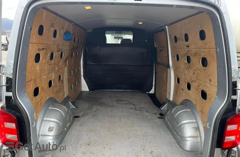 VOLKSWAGEN TRANSPORTER 