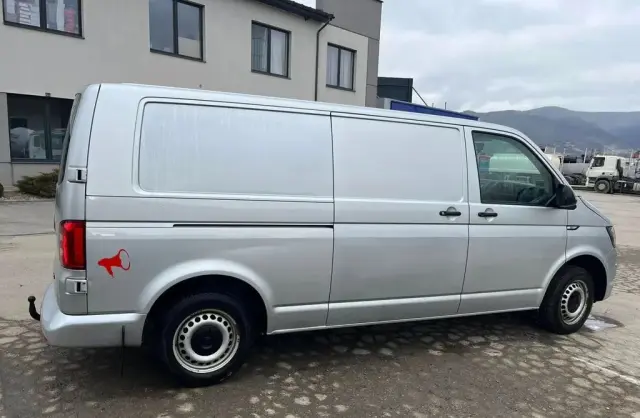 VOLKSWAGEN TRANSPORTER 
