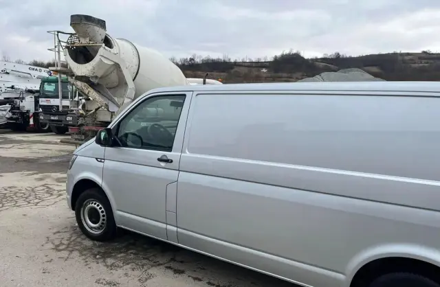 VOLKSWAGEN TRANSPORTER 