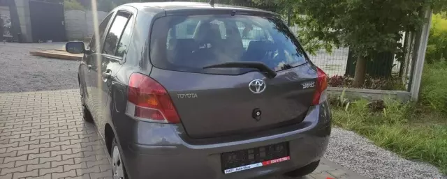 TOYOTA Yaris 
