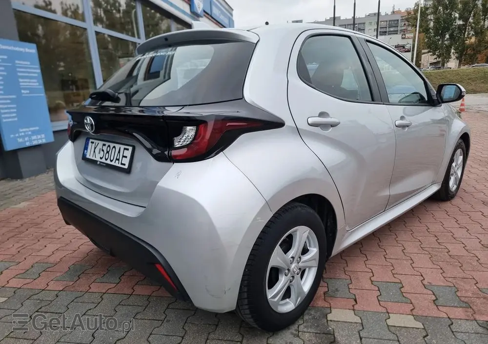 TOYOTA Yaris 1.5 Comfort
