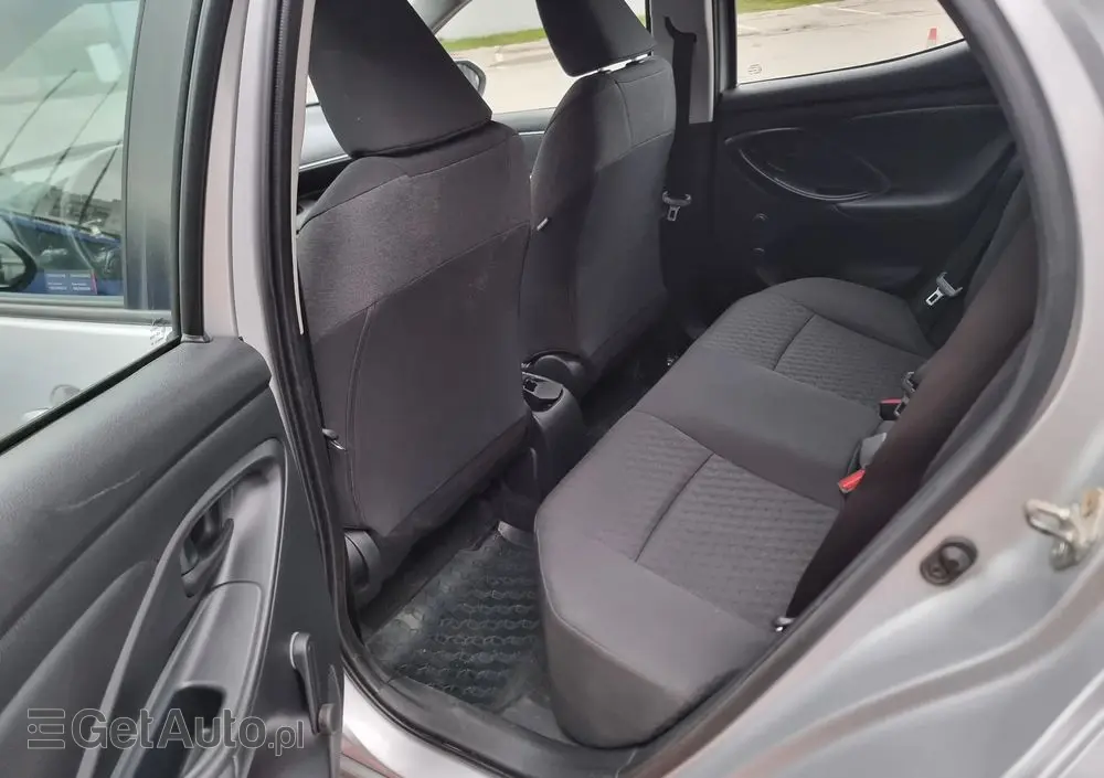 TOYOTA Yaris 1.5 Comfort