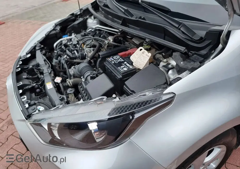 TOYOTA Yaris 1.5 Comfort