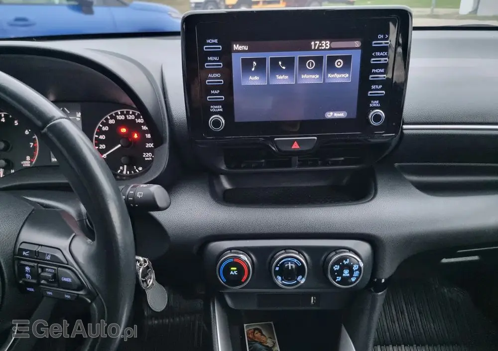 TOYOTA Yaris 1.5 Comfort