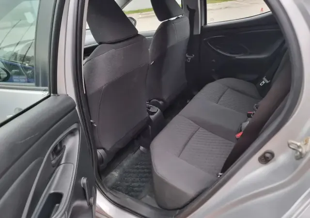 TOYOTA Yaris 1.5 Comfort