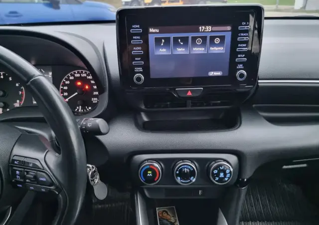 TOYOTA Yaris 1.5 Comfort