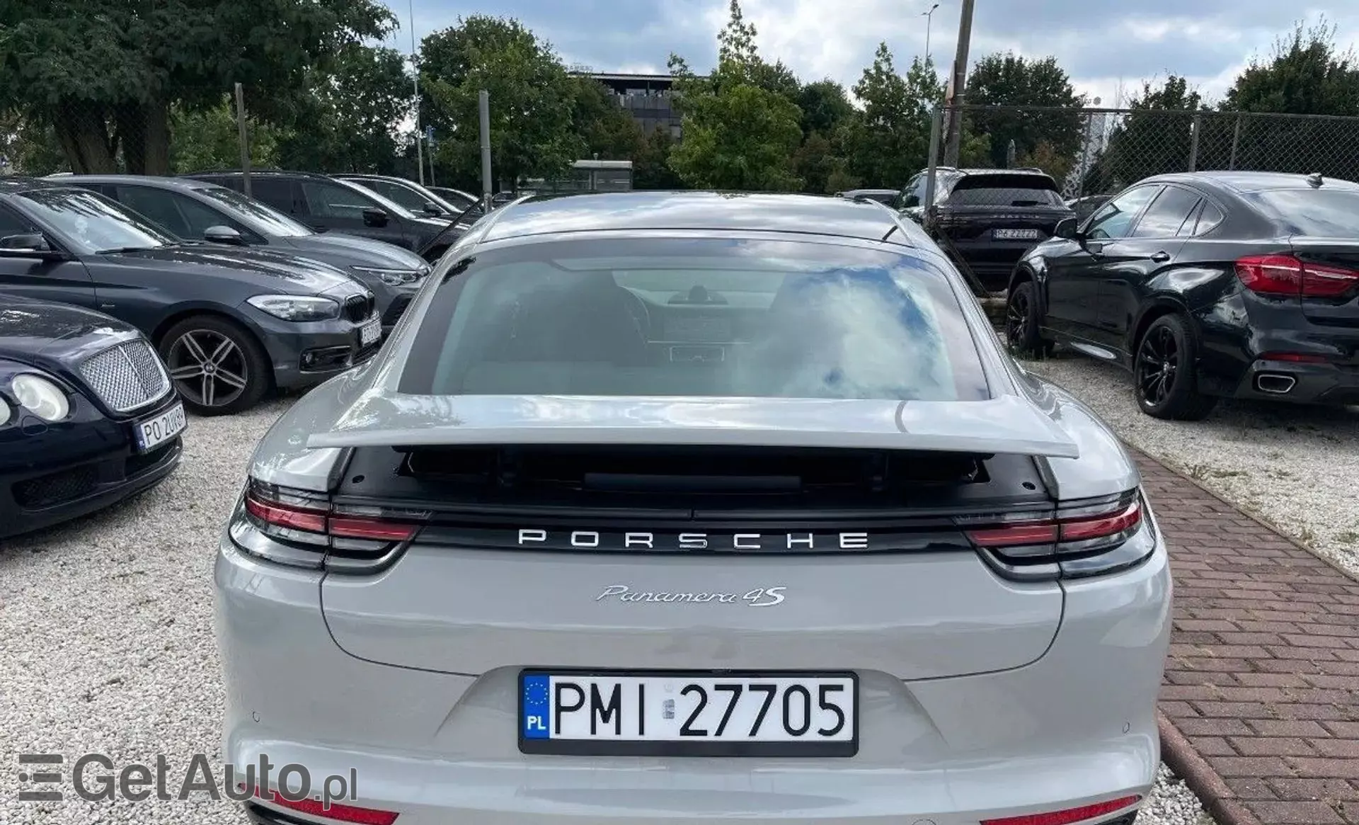 PORSCHE Panamera 
