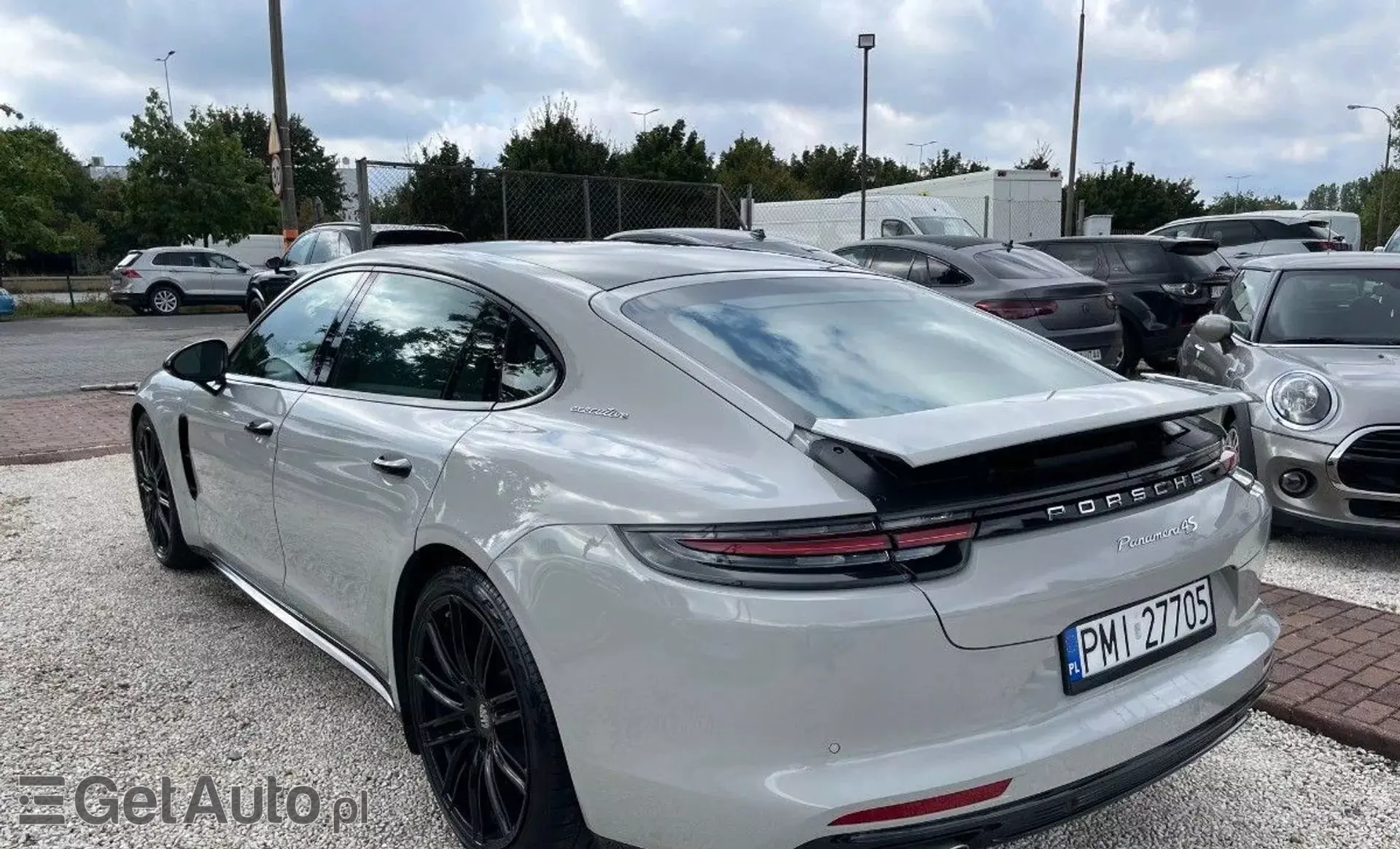 PORSCHE Panamera 