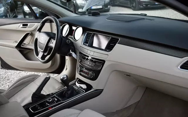 PEUGEOT 508 2.0 HDi Allure