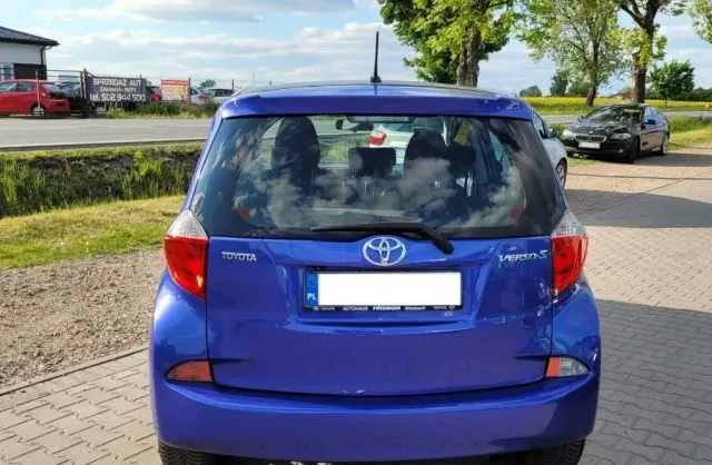 TOYOTA Verso-S 