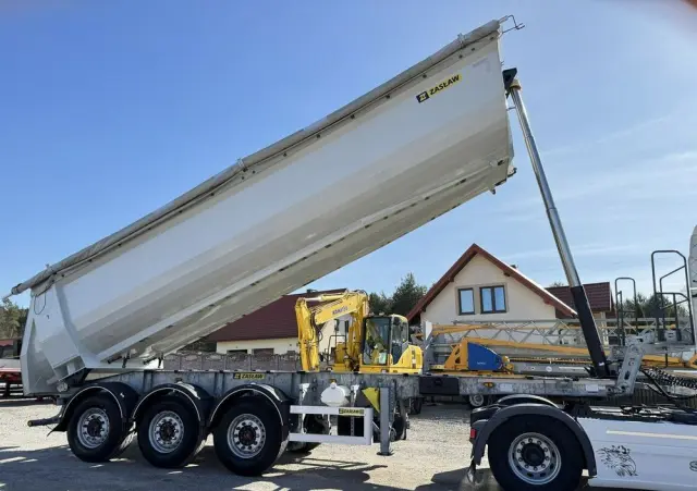 ZASLAW D-653A Mulda Stalowa Hardox 30m 